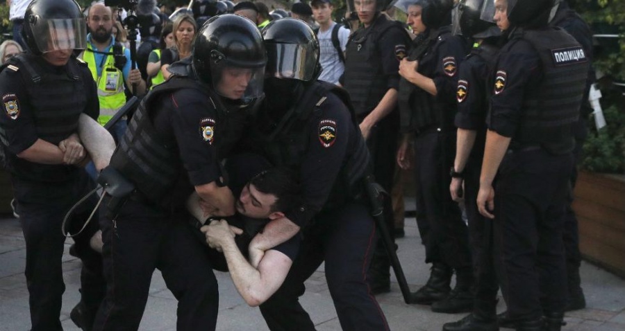 Ρωσία: Πάνω από 89 οι συλλήψεις ακτιβιστών στην αντικυβερνητική διαδήλωση στη Μόσχα