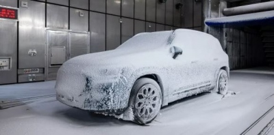 Νέα Mercedes GLB 2025: Μεγαλύτερη, πιο έξυπνη και με ηλεκτρική ψυχή