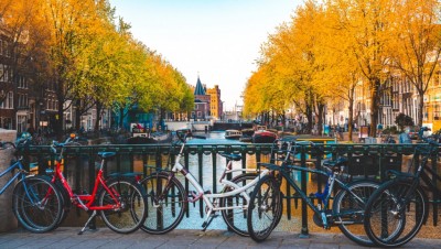 Ολλανδία: Διπλασιάστηκαν τα κρούσματα κορωνοϊού