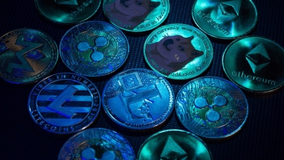 Δίχως τέλος το sell off στα κρυπτονομίσματα - Τεράστιο πλήγμα στα μικρά tokens