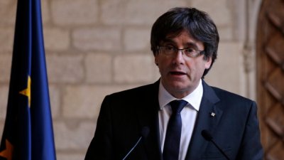 Καταλονία: Η Ισπανία προτρέπει τον ηγέτη των αυτονομιστών C. Puigdemont να συμμετάσχει στις περιφερειακές εκλογές (21/12)