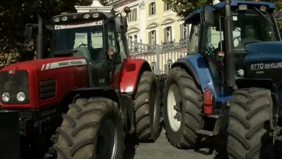 Στην Αθήνα για συλλαλητήριο αγρότες και κτηνοτρόφοι – Συγκέντρωση στο Υπουργείο Αγροτικής Ανάπτυξης για ΟΠΕΚΕΠΕ και ευλογιά