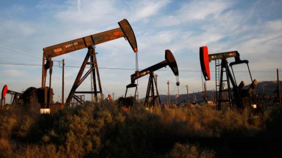 Οι φόβοι για κλιμάκωση του εμπορικού πολέμου «έριξαν» το πετρέλαιο – Άνω των 73 δολ. το Brent