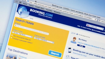 Booking.com: Πόσο αντέχει ο ελληνικός τουρισμός εν μέσω της κρίσης σε Μέση Ανατολή