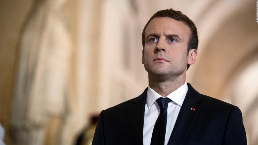 Γαλλία: Ο Macron ζητά «ηρεμία» από τα Κίτρινα Γιλέκα, πριν τις νέες κινητοποιήσεις