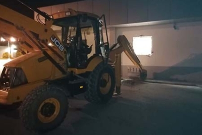 Θεσσαλονίκη: Διαρρήκτες εισέβαλαν με … μπουλντόζα σε σούπερ μάρκετ του Λαγκαδά