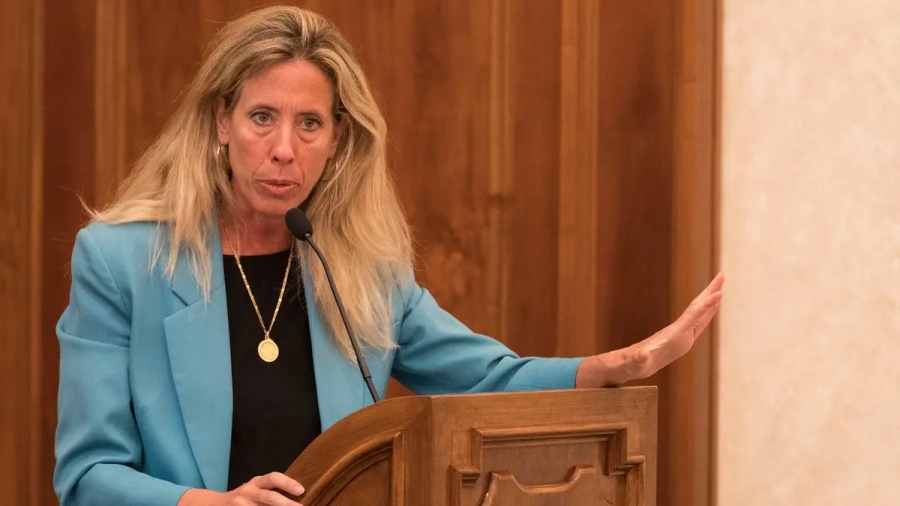 Ιταλίδα γερουσιαστής υποστηρίζει ότι η απόκτηση παιδιών οφείλει να είναι η κύρια αποστολή των γυναικών