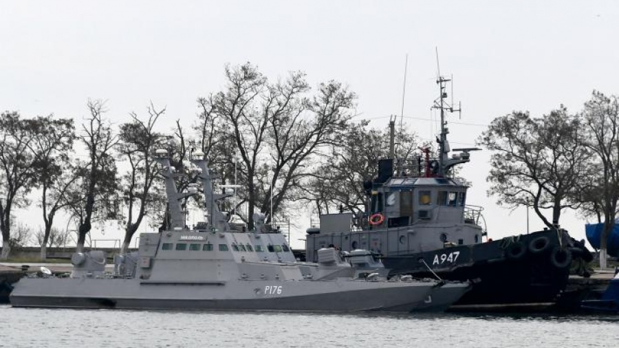 Γερμανία: Η Ρωσία πρέπει να απελευθερώσει τους 24 Ουκρανούς ναύτες και να επιστρέψει τα τρία πλοία