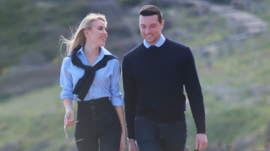 Περνάει καλά και φαίνεται και στις δημοσκοπήσεις - Νέος έρωτας για τον Bardella: Το ειδύλλιο με την Ιταλίδα πριγκίπισσα Μαρία Καρολίνα