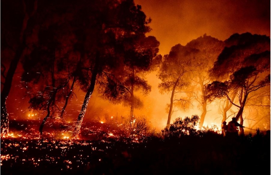 Δυστυχώς αποτύχαμε: Η Ελλάδα καίγεται ολοσχερώς - Οι εικόνες της καταστροφής
