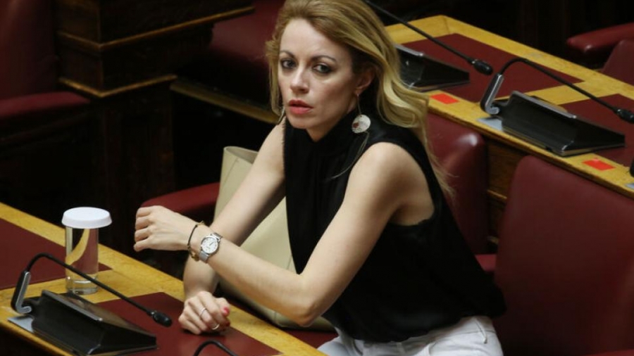 Ανεξαρτοποιήθηκε η βουλευτής του ΣΥΡΙΖΑ, Αγγελική Αδαμοπούλου, έπειτα από... 2 μήνες