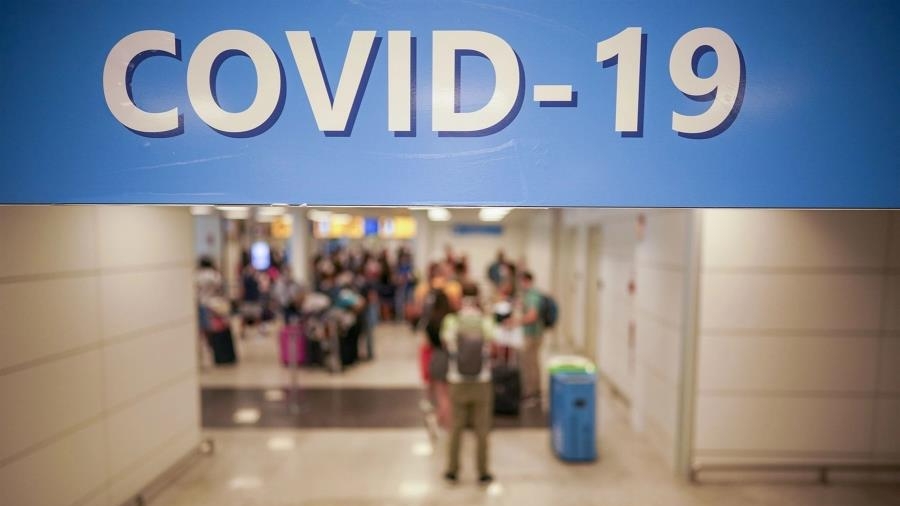 EE: Αίρει τους ταξιδιωτικούς περιορισμούς για επιπλέον 10 τρίτες χώρες