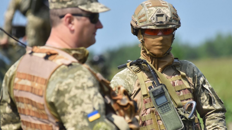 Φρέσκο κρέας για τα κανόνια - Η Ουκρανία σχεδιάζει να κάνει στρατιώτες παιδιά 16 ετών