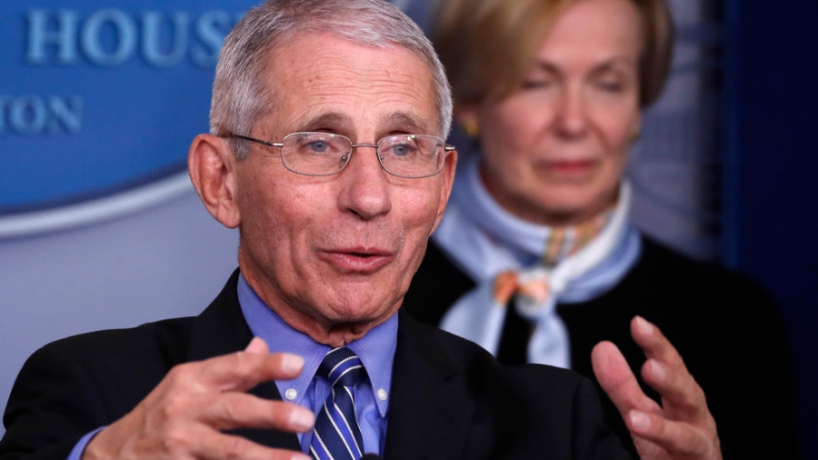 Ο Dr. Anthony Fauci αύξησε 66% την περιουσία του κατά τη διάρκεια της πανδημίας