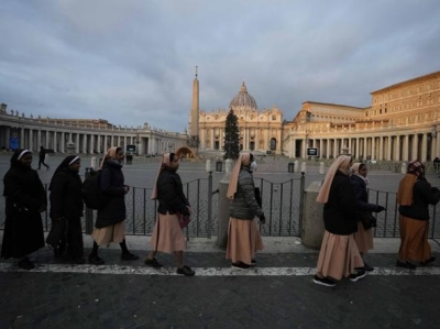 Ιταλία: Σε λαϊκό προσκύνημα η σορός του επίτιμου Πάπα Βενέδικτου του 16ου