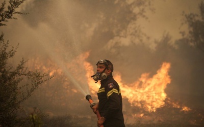 Πυρκαγιά και στον Κάλαμο Αττικής - Στο σημείο σπεύδουν πυροσβεστικές δυνάμεις