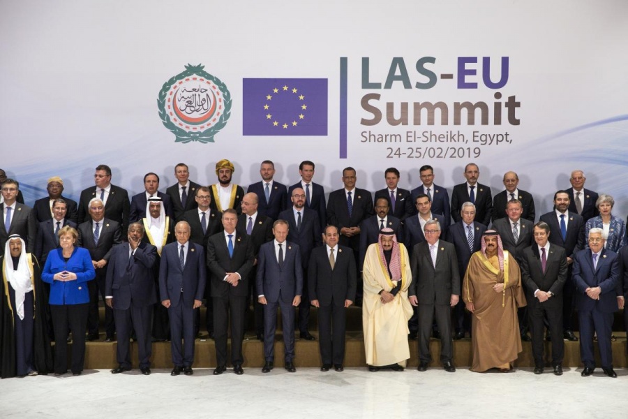 Για μια «νέα εποχή» στη συνεργασία τους δεσμεύθηκαν οι Ευρωπαίοι και οι Άραβες ηγέτες