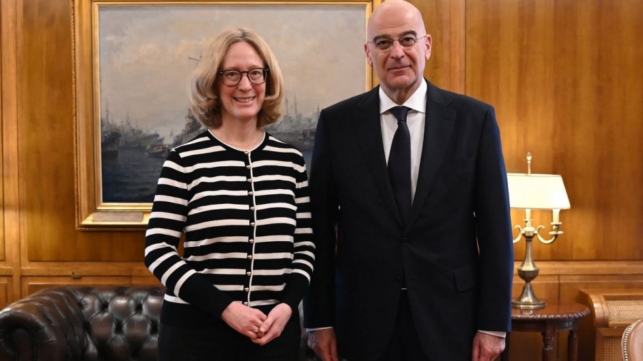 Συνάντηση Δένδια με την Πρέσβη της Αυστρίας - Στο επίκεντρο η ενίσχυση της διμερούς συνεργασίας στον αμυντικό τομέα