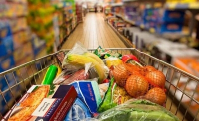 Στο «κόκκινο» σούπερ μάρκετ και βιομηχανίες τροφίμων - Απορροφούν τις ανατιμήσεις, πιέζονται τα περιθώρια κέρδους