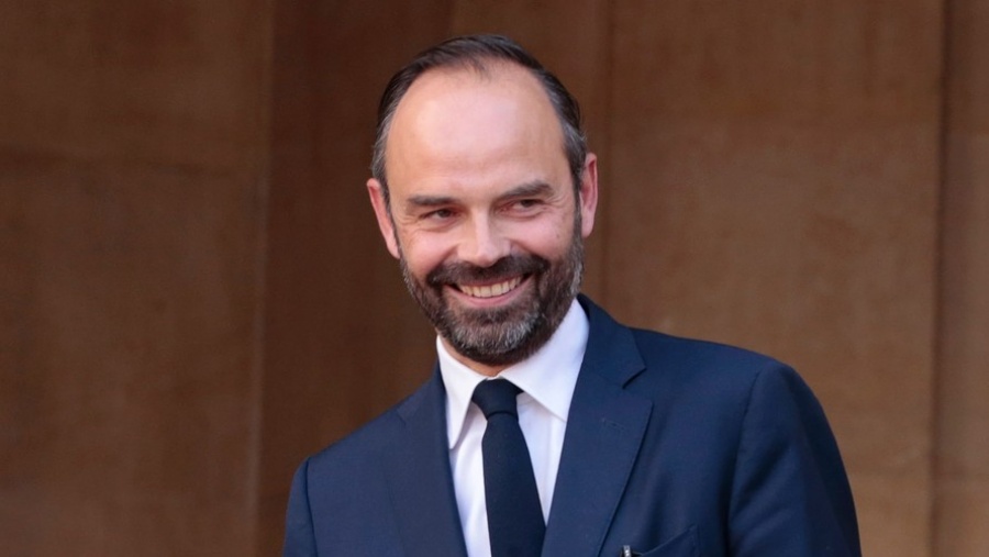 Philippe (Γαλλία):  Είμαστε στην αρχή του κύματος γι' αυτό παρατείνεται η καραντίνα για άλλες δύο εβδομάδες