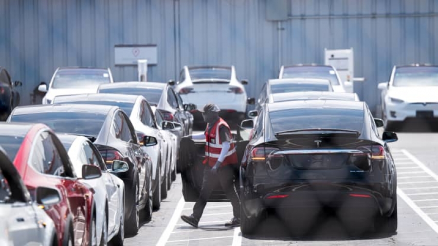 Tesla: Κατηγορίες για παραβιάσεις της περιβαλλοντικής νομοθεσίας σε ΗΠΑ και Γερμανία