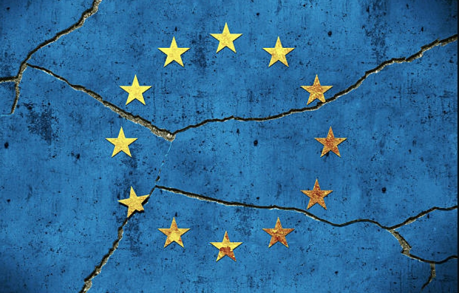 Ευρωζώνη ώρα μηδέν: Η Γαλλία ή θα θυσιάσει το κοινωνικό κράτος ή θα γίνει… Ελλάδα – Κίνδυνος μετάδοσης της κρίσης σε Γερμανία – Ιταλία