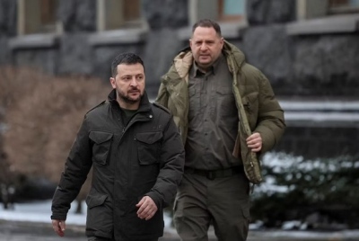 Χάος και διαφθορά στο καθεστώς Zelensky - Azarov (πρώην πρωθυπουργός): Έκλεψαν 100 δισ. δολ. από τη δυτική βοήθεια