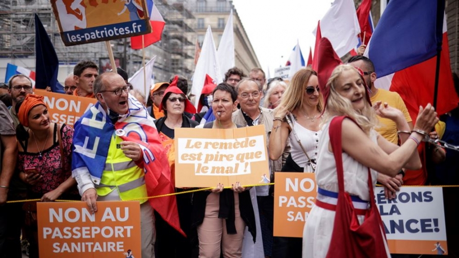 Γαλλία: Σχεδόν 29.000 άνθρωποι διαδήλωσαν κατά του υγειονομικού πιστοποιητικού
