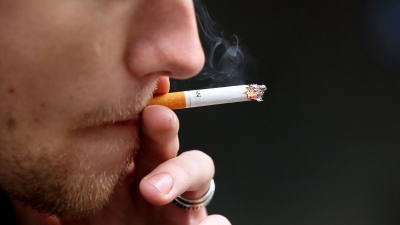 «Σταλινικά» μέτρα στη Ρωσία κατά του καπνίσματος - Στόχος η δημιουργία μιας «γενιάς χωρίς καπνό»
