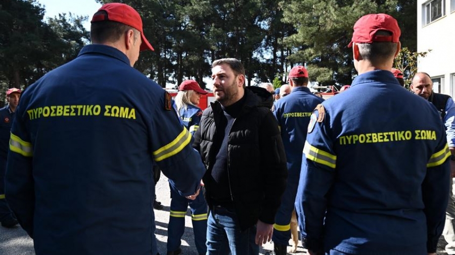 Επίσκεψη Ανδρουλάκη στη 2η ΕΜΑΚ: Είστε οι εκπρόσωποι της ανθρωπιάς και της αλληλεγγύης - Το κράτος πρέπει να αλλάξει