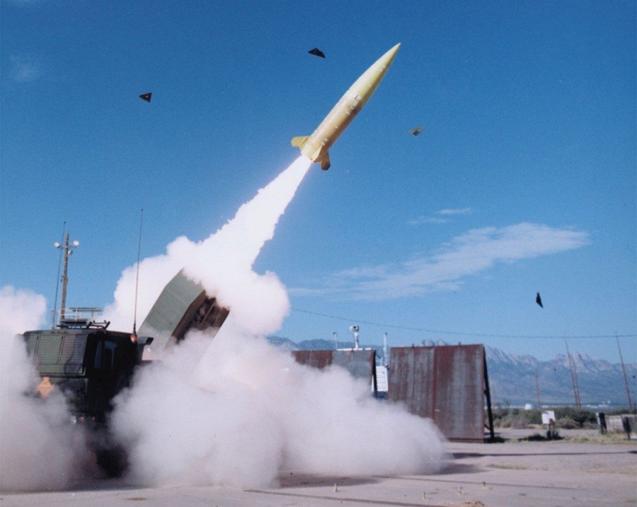 FT: Οι ΗΠΑ θα στείλουν στην Ουκρανία ATACMS με πυρομαχικά διασποράς