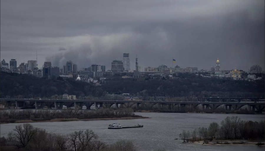 Ισχυρές εκρήξεις στο Κίεβο – Συναγερμός για αεροπορική επίθεση σε 6 επαρχίες της Ουκρανίας