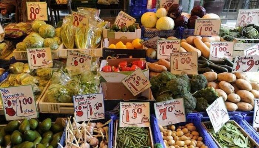 Βρετανία: Άλμα στο 0,7% του πληθωρισμού το Μάρτιο λόγω καυσίμων και ρουχισμού