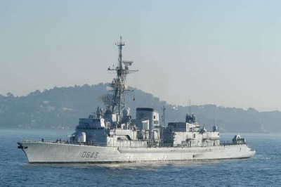 Γαλλική φρεγάτα έγραψε στα 