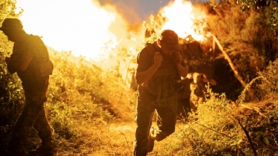 Σφίγγει ο κλοιός για την Ουκρανία - Εκρήξεις στο Κίεβο μεταδίδουν τα ΜΜΕ της χώρας