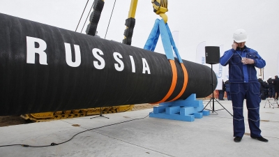 Διεργασίες για embargo σε ρωσικό πετρέλαιο - Στο τραπέζι η μείωση του κόστους για πειστούν και οι σκεπτικιστές