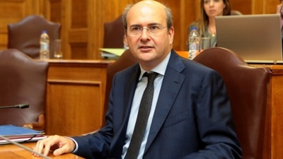 Χατζηδάκης: Στόχος να μπει η ΔΕΗ σε μια νέα εποχή - Να γίνει πιο φιλική προς τους καταναλωτές και πιο ανταγωνιστική