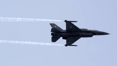 Στρατιωτική παρέλαση: Μήνυμα πιλότου F-16