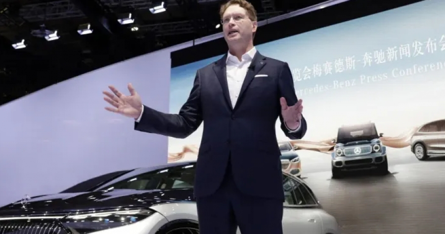 Κόλαφος σε Scholz - ΗΠΑ από το αφεντικό της Mercedes-Benz: «Αδιανόητη»  και καταστροφική για τη γερμανική βιομηχανία η αποκοπή από την Κίνα