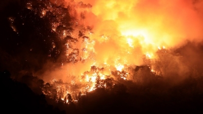 Τουρκία: Πυρκαγιά στη Μερσίνη - Εκκένωση περιοχών