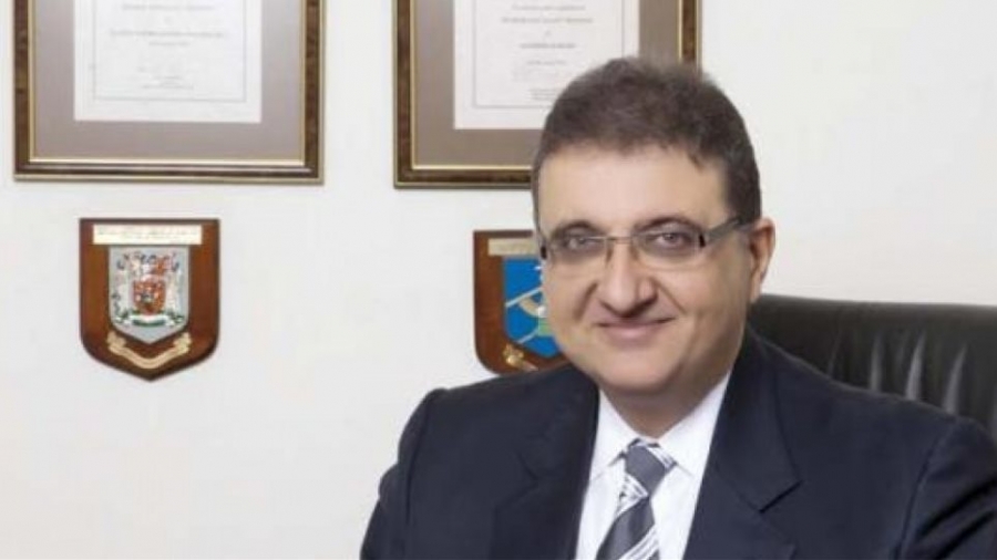 Εξαδάκτυλος: Εμβολιασμός ή βαρύτατο lockdown για να αποτραπεί το 4ο κύμα Covid