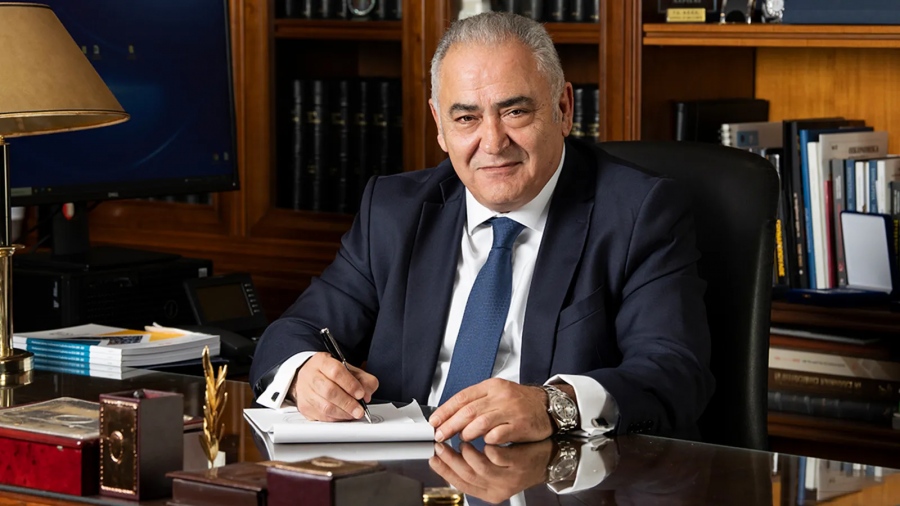 Το... μεγαλειώδες έργο του Χατζηθεοδοσίου, που όλοι αναρωτιούνται