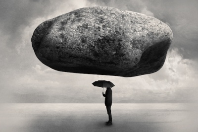 Ισχυρά επιχειρηματικά συμφέροντα θέλουν σε «ομηρεία» τον Μητσοτάκη και πως η Εθνική τράπεζα…ελέγχει την ΔΕΗ