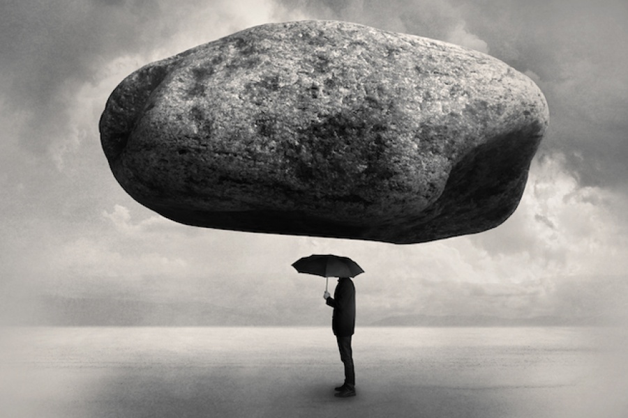 Ισχυρά επιχειρηματικά συμφέροντα θέλουν σε «ομηρεία» τον Μητσοτάκη και πως η Εθνική τράπεζα…ελέγχει την ΔΕΗ