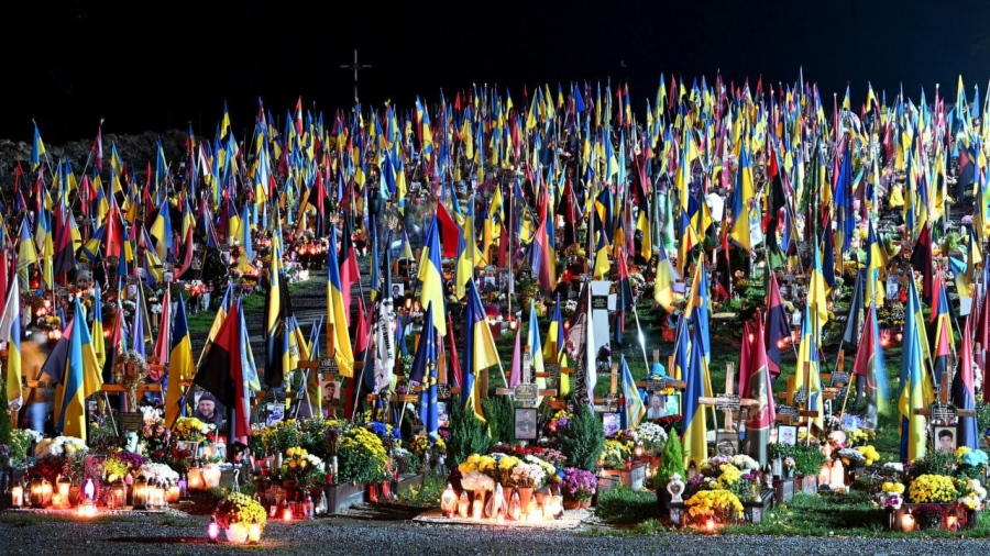 Αδιανόητο - Τα ουκρανικά νεκροταφεία δεν έχουν χώρο για να θάψουν τους νεκρούς μαχητές - Τραγωδία με υπογραφή Zelensky