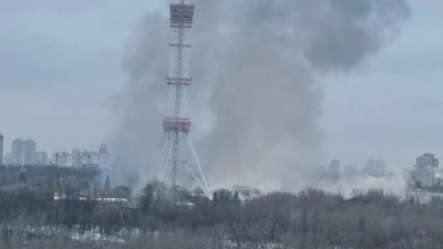 Άρχισε ο βομβαρδισμός του Κιέβου - Οι Ρώσοι χτύπησαν τηλεπικοινωνιακό πύργο