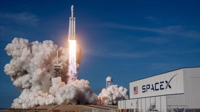 Πρώτη διαστημική πτήση μόνο με πολίτες με την SpaceX