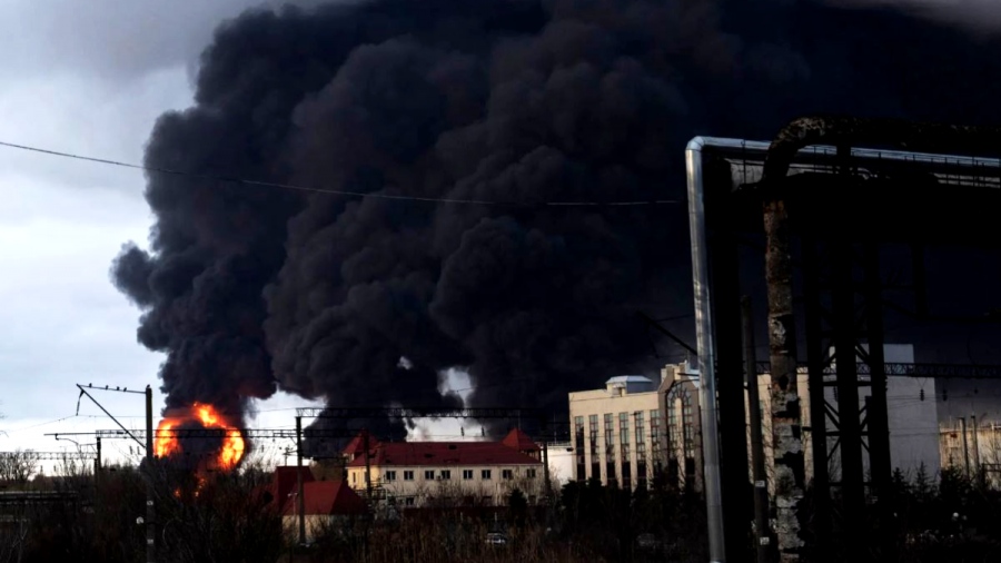 Ενεργειακό σοκ στο Lviv: Οι Ρώσοι πυρπόλησαν τον αγωγό πετρελαίου Brody - Οδησσού — Blackout στη Δυτική Ουκρανία