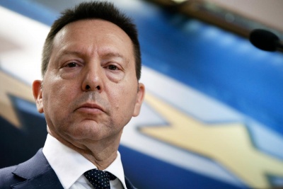 Δόλια παιχνίδια συστημικής αποσταθεροποίησης στην Πειραιώς από τον Στουρνάρα (ΤτΕ) – Πως J P Morgan, Deutsche, BNY μπορούν να προκαλέσουν σοκ