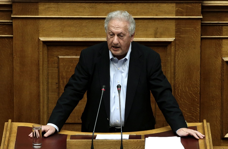 Σκανδαλίδης: Προσβολή της Δημοκρατίας η συγκυριακή αλλαγή του κανονισμού της Βουλής